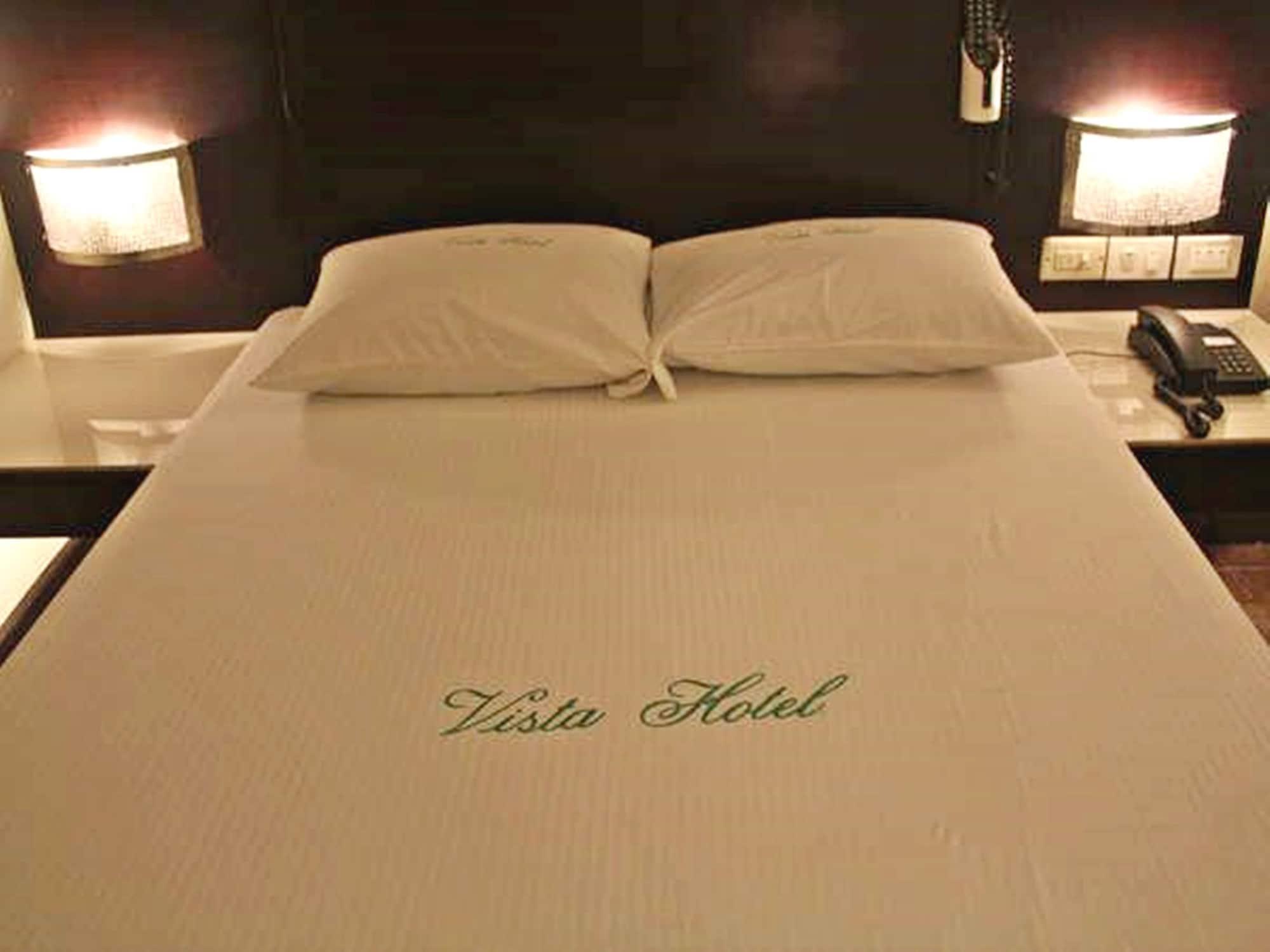 Vista Hotel Cubao Quezon City Extérieur photo