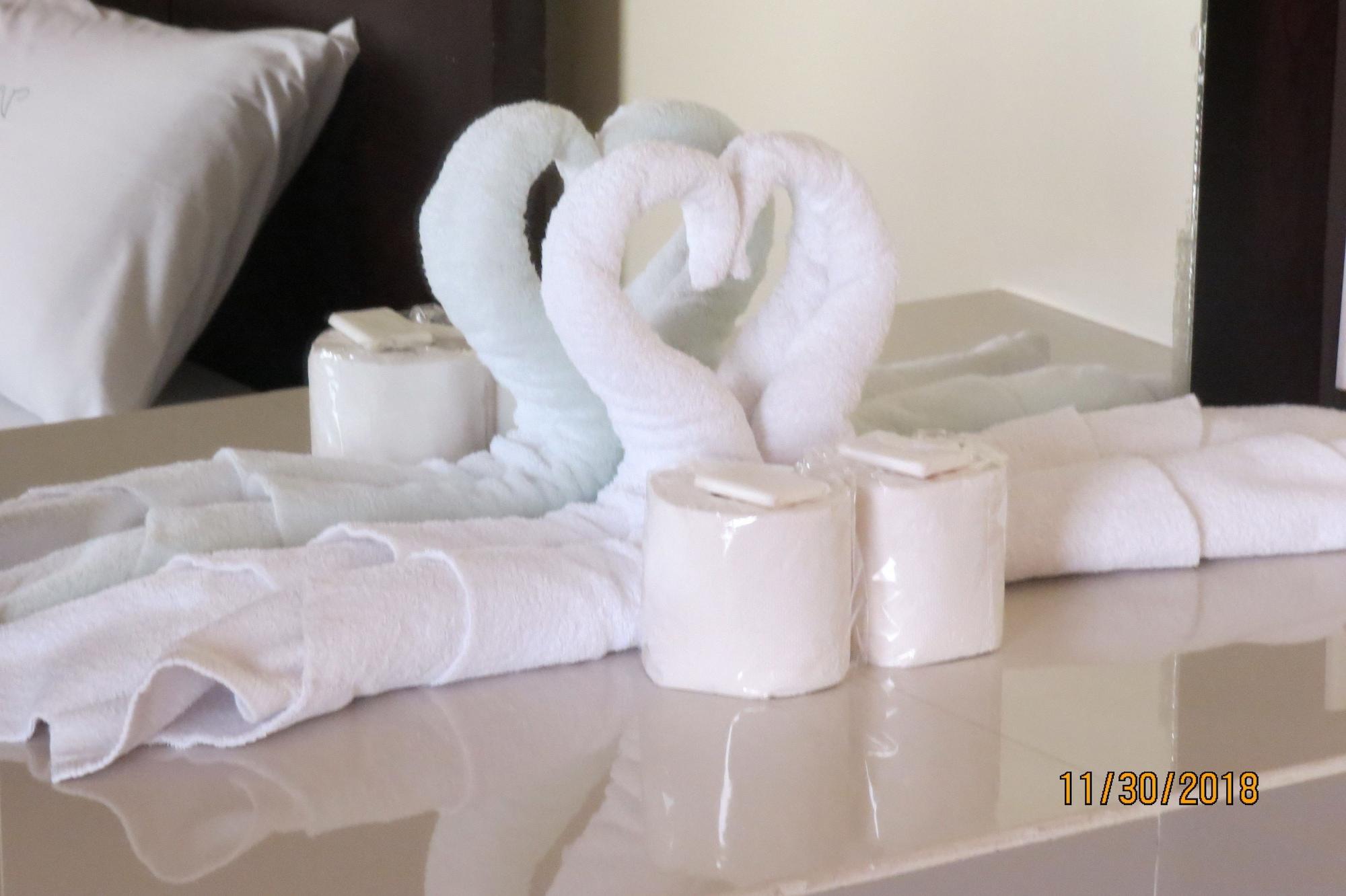 Vista Hotel Cubao Quezon City Extérieur photo