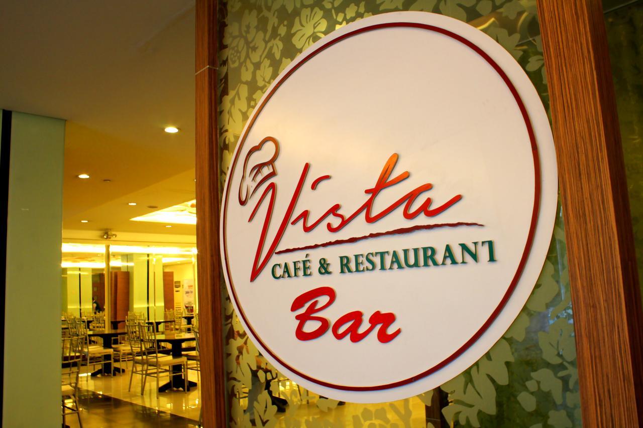 Vista Hotel Cubao Quezon City Extérieur photo